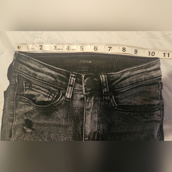 ❤️Joe's  Jean Size 8 Distressed Cut-off 🩷 - Picture 11 of 11